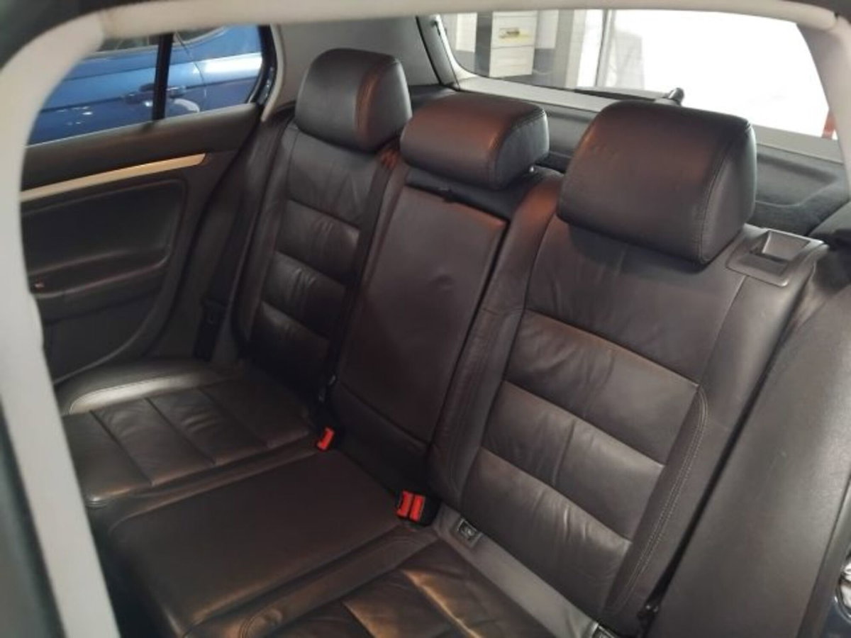 Volkswagen Golf 1.6 16V FSI 5p. Sportline (10)