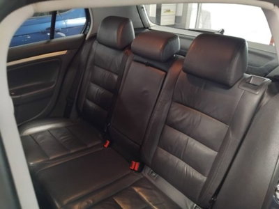 Volkswagen Golf 1.6 16V FSI 5p. Sportline (10)