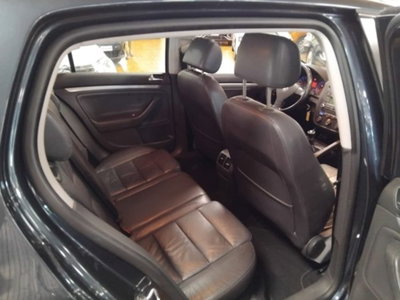 Volkswagen Golf 1.6 16V FSI 5p. Sportline (12)