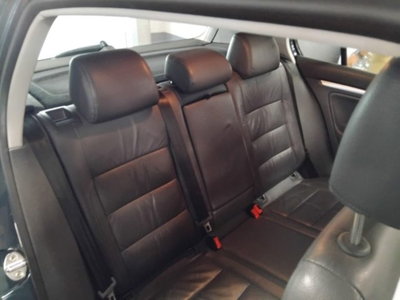Volkswagen Golf 1.6 16V FSI 5p. Sportline (13)