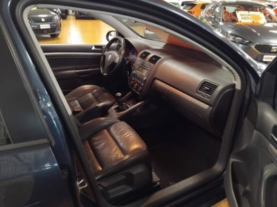 Volkswagen Golf 1.6 16V FSI 5p. Sportline (14)