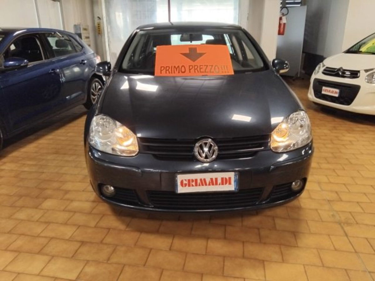 Volkswagen Golf 1.6 16V FSI 5p. Sportline (2)