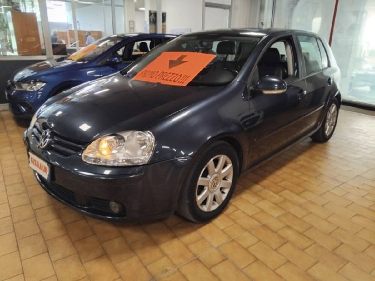 Volkswagen Golf 1.6 16V FSI 5p. Sportline (3)