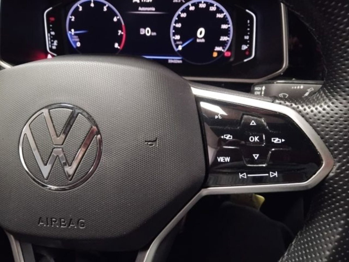Volkswagen T-Roc 1.0 TSI R-Line (19)