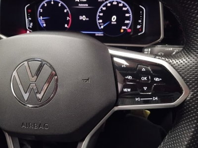 Volkswagen T-Roc 1.0 TSI R-Line (19)