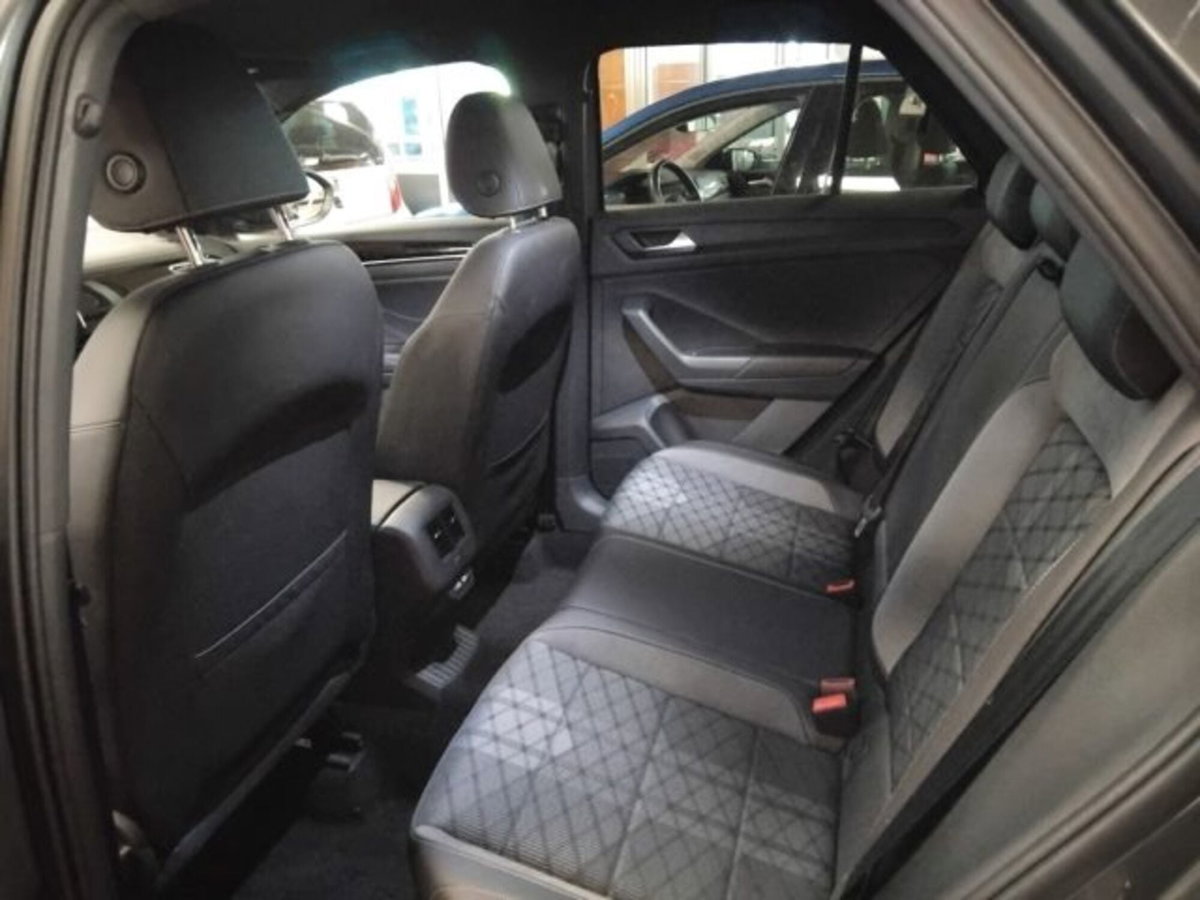 Volkswagen T-Roc 1.0 TSI R-Line (7)