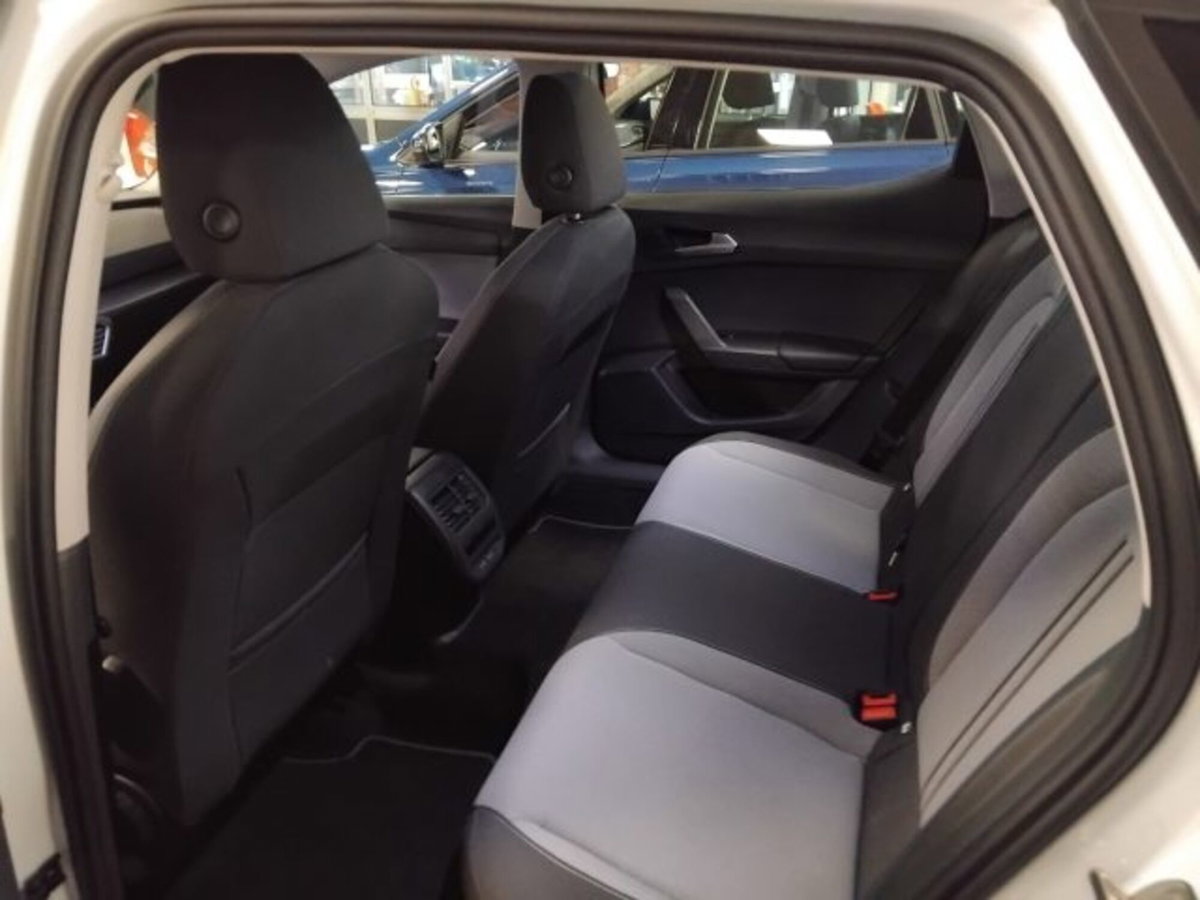 SEAT Leon 2.0 tdi Business 150cv dsg (8)