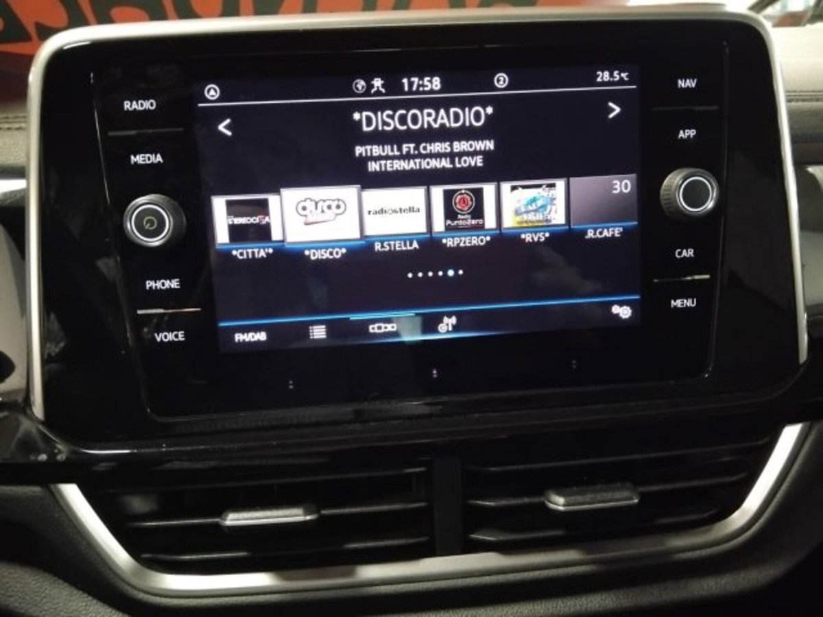 Volkswagen T-Roc 1.0 TSI R-Line (16)