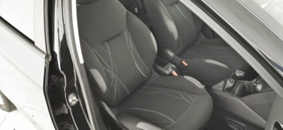 Peugeot 208 VTi 82 CV 5 porte Active (10)
