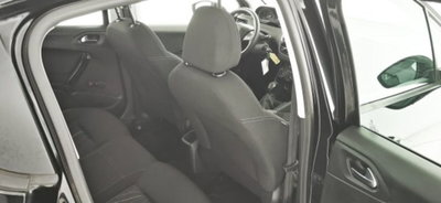 Peugeot 208 VTi 82 CV 5 porte Active (11)