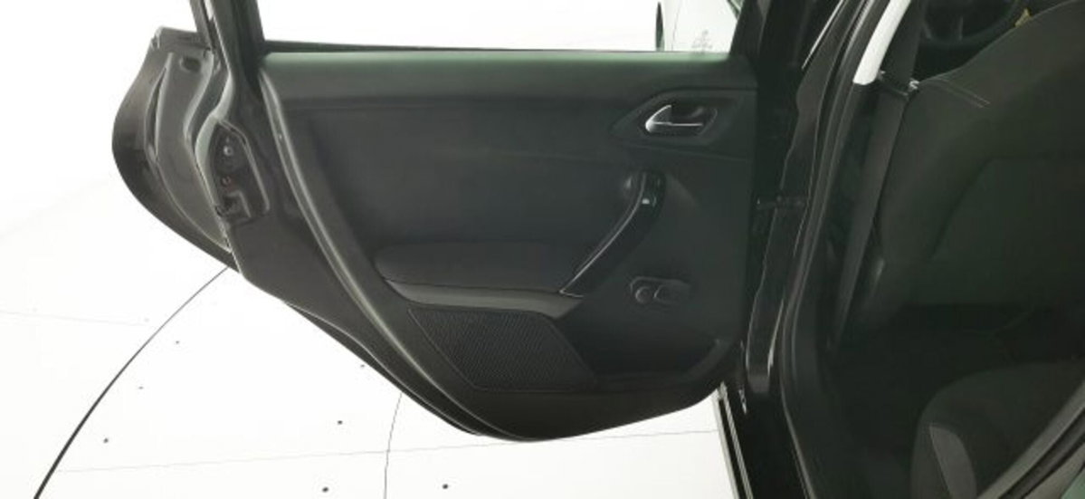 Peugeot 208 VTi 82 CV 5 porte Active (14)