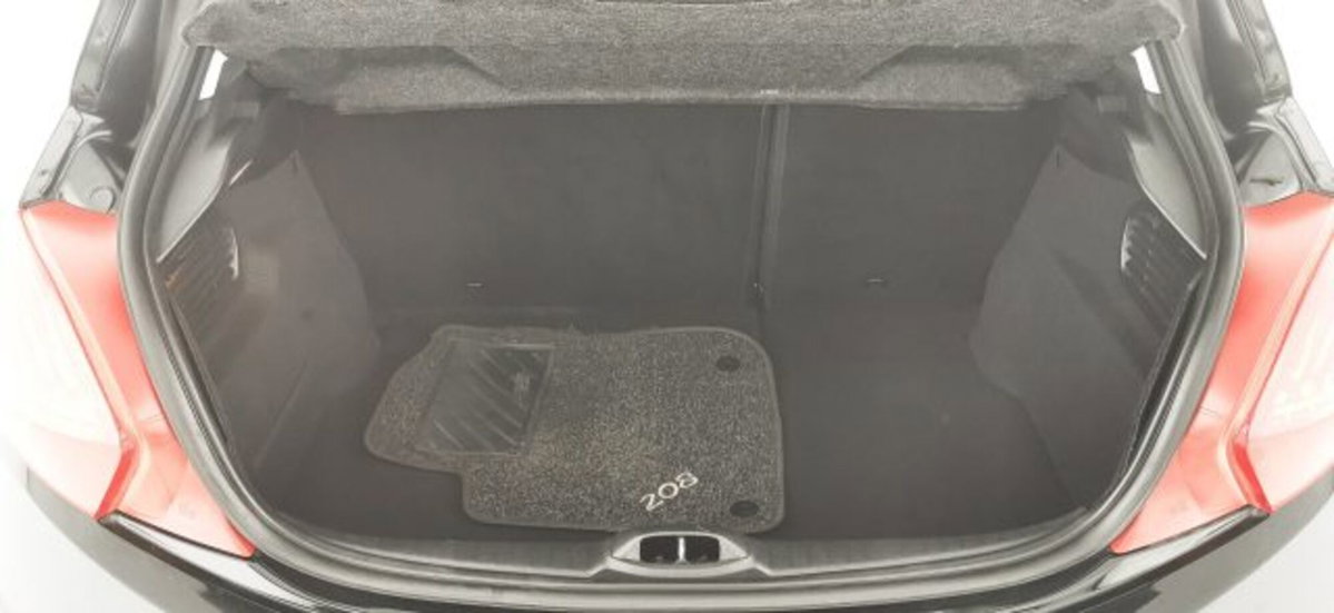 Peugeot 208 VTi 82 CV 5 porte Active (8)