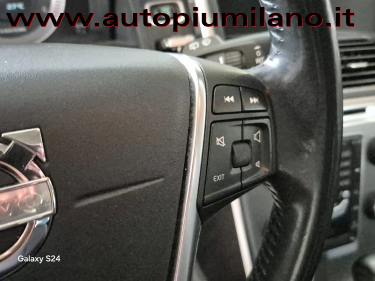 Volvo XC60 D4 AWD Geartronic Kinetic (10)