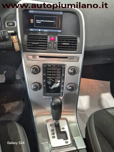 Volvo XC60 D4 AWD Geartronic Kinetic (11)