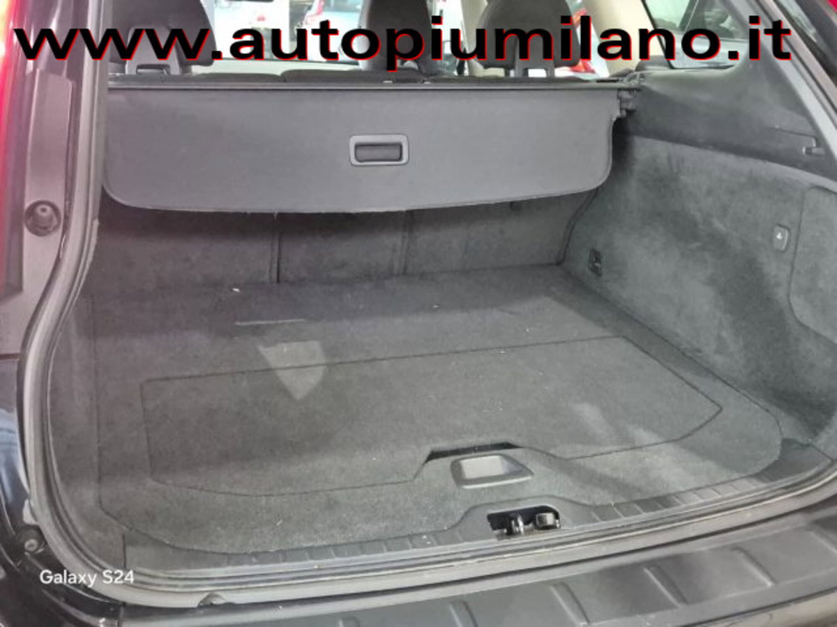Volvo XC60 D4 AWD Geartronic Kinetic (14)