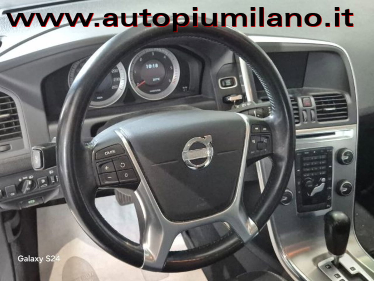 Volvo XC60 D4 AWD Geartronic Kinetic (8)