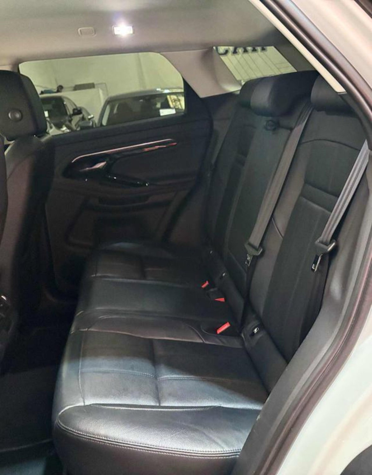 Land Rover Range Rover Evoque 2.0D I4-L.Flw 150CV AWD Aut R-Dynamic HSE (16)