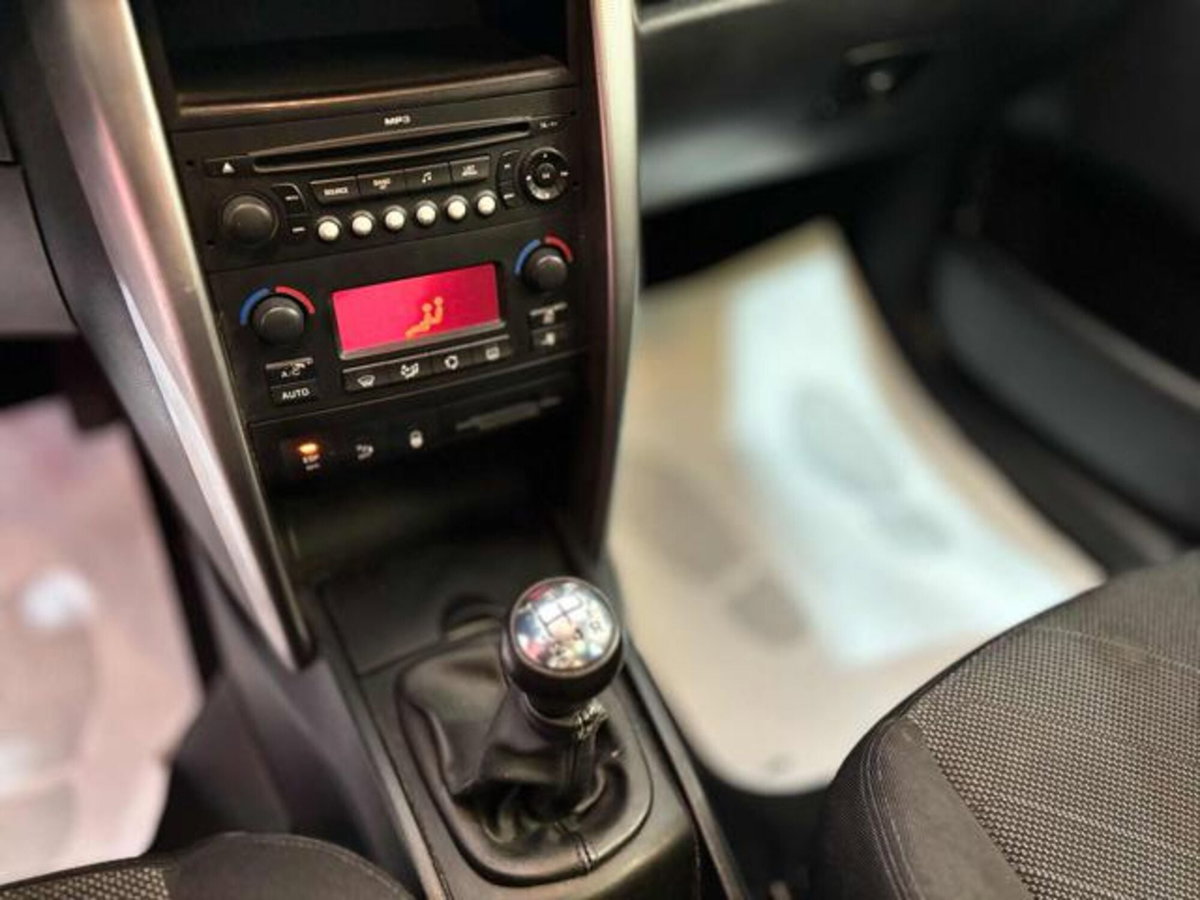 Peugeot 207 SW HDi 110CV XS Ciel (10)
