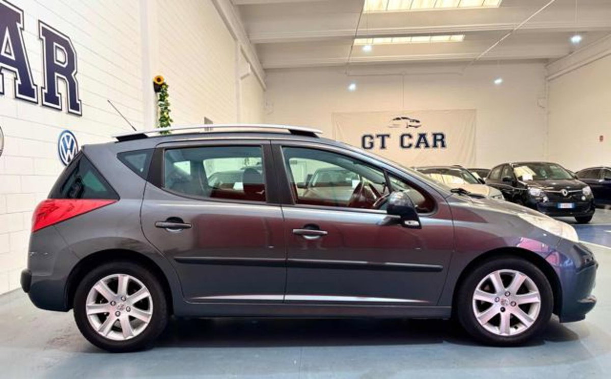Peugeot 207 SW HDi 110CV XS Ciel (4)