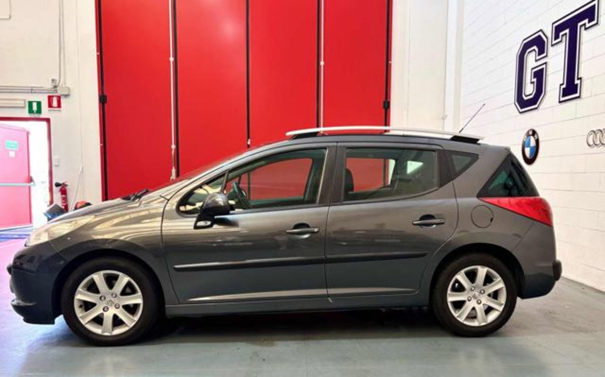 Peugeot 207 SW HDi 110CV XS Ciel (5)