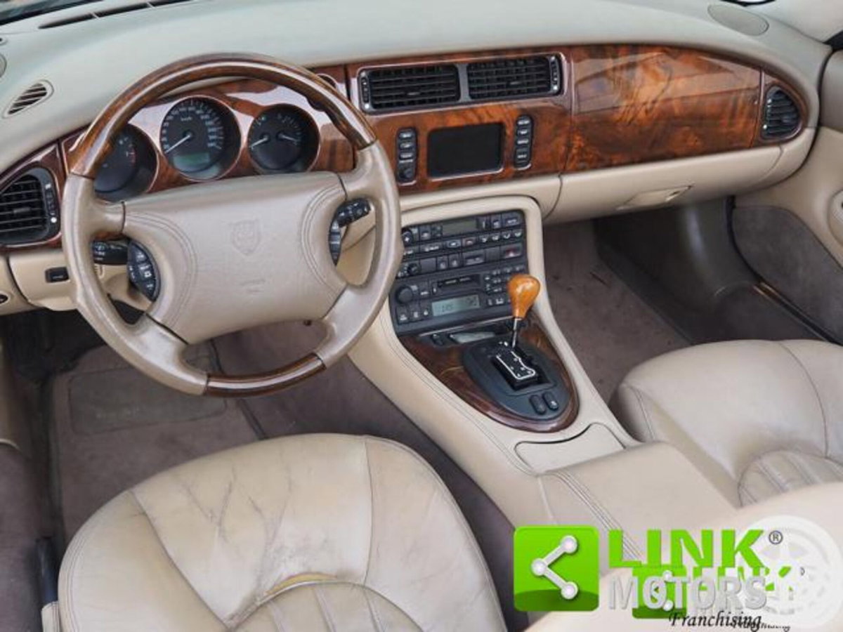 Jaguar XK8 4.0 Convertibile (12)