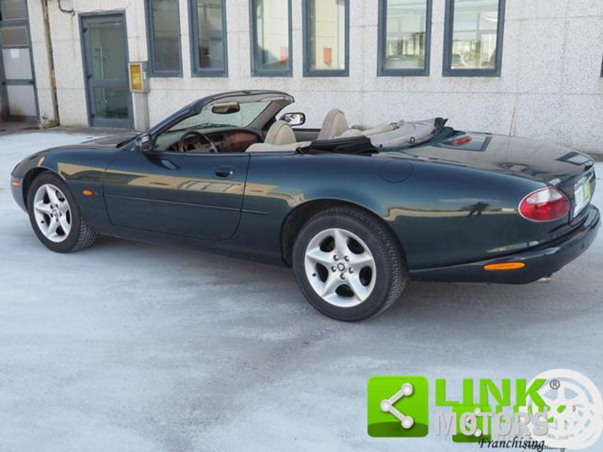 Jaguar XK8 4.0 Convertibile (18)