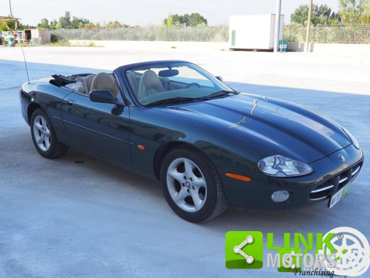 Jaguar XK8 4.0 Convertibile (19)