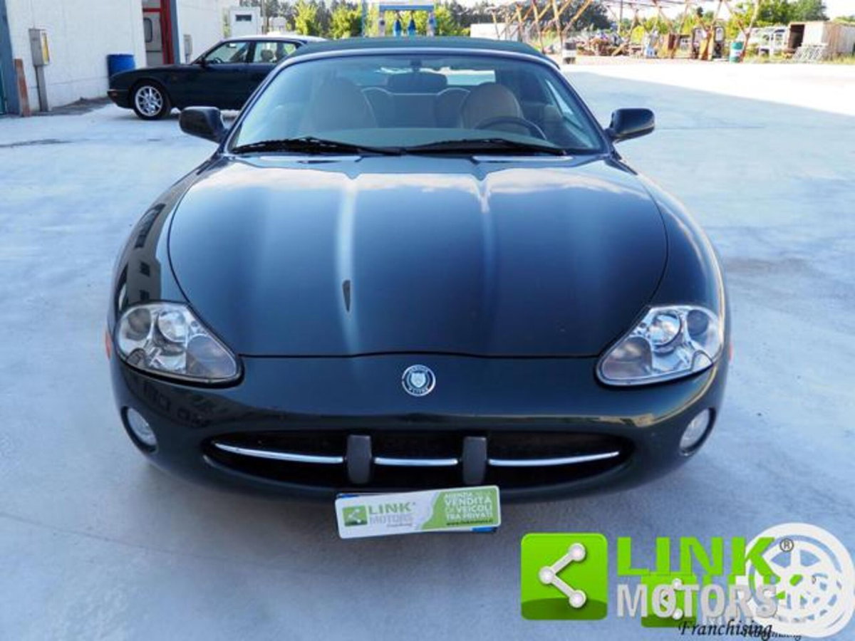 Jaguar XK8 4.0 Convertibile (2)