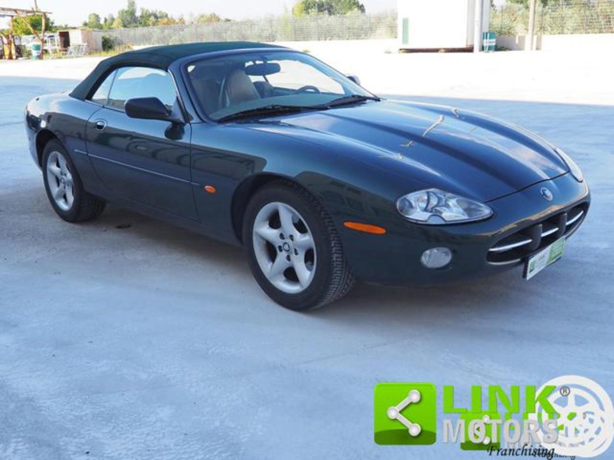 Jaguar XK8 4.0 Convertibile (3)