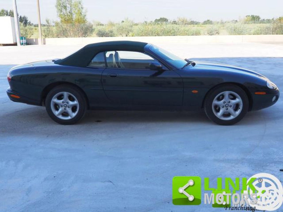 Jaguar XK8 4.0 Convertibile (4)