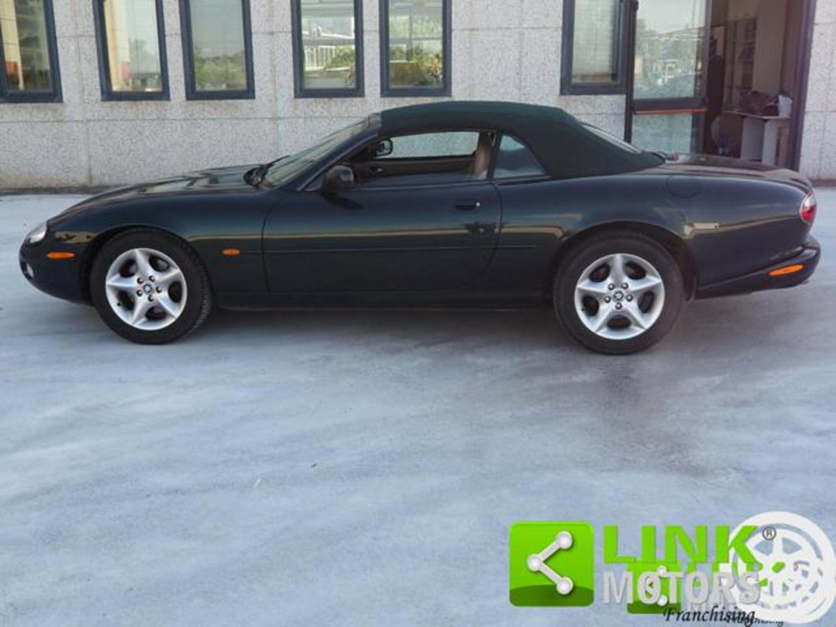 Jaguar XK8 4.0 Convertibile (8)