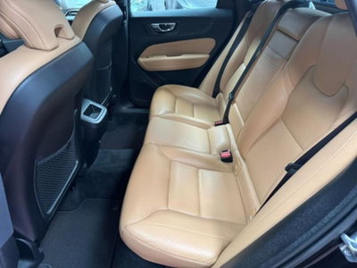 Volvo XC60 B4 (d) AWD Geartronic Inscription (11)