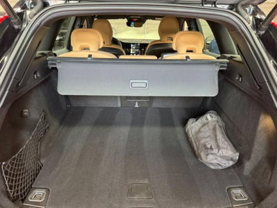 Volvo XC60 B4 (d) AWD Geartronic Inscription (15)