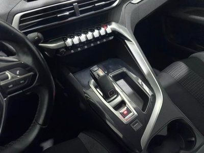 Peugeot 3008 BlueHDi 120 EAT6 S&S Allure (11)