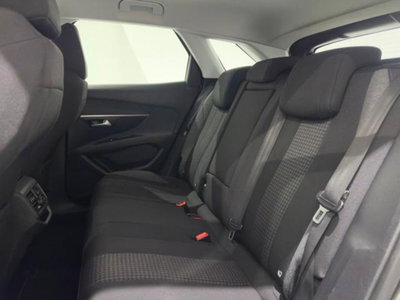 Peugeot 3008 BlueHDi 120 EAT6 S&S Allure (13)