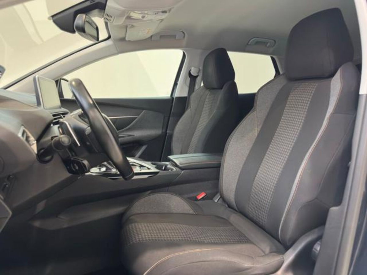 Peugeot 3008 BlueHDi 130 S&S Allure (12)