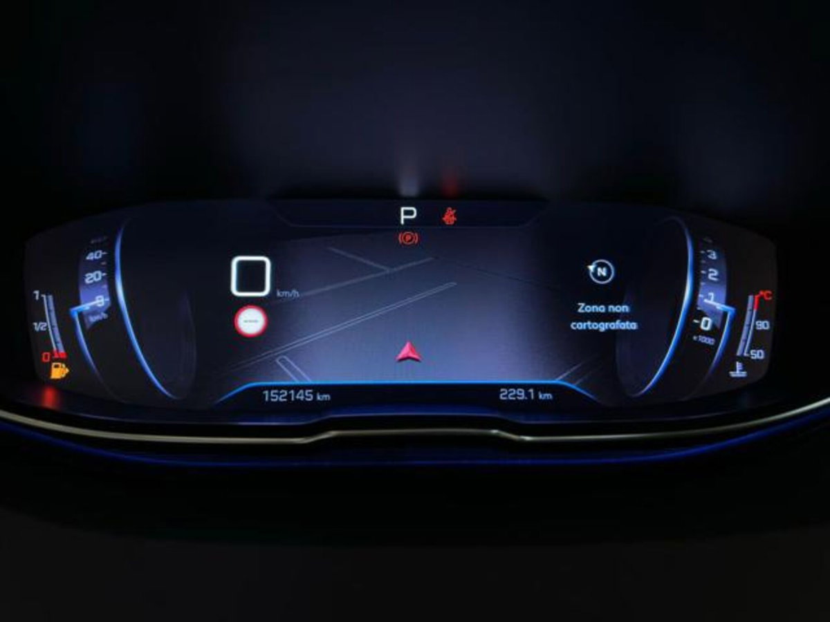 Peugeot 3008 BlueHDi 130 S&S Allure (9)
