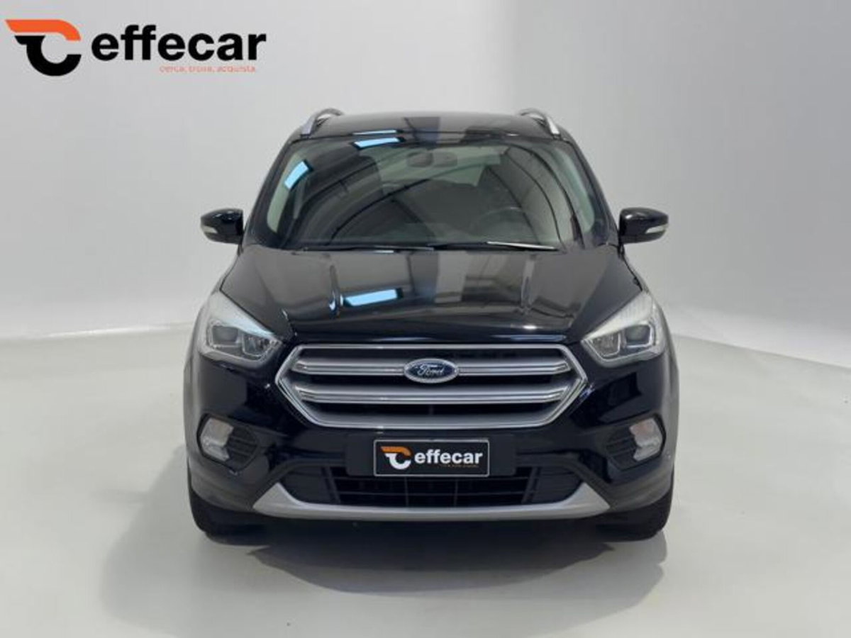 Ford Kuga 1.5 TDCI 120 CV S&S 2WD Business (2)