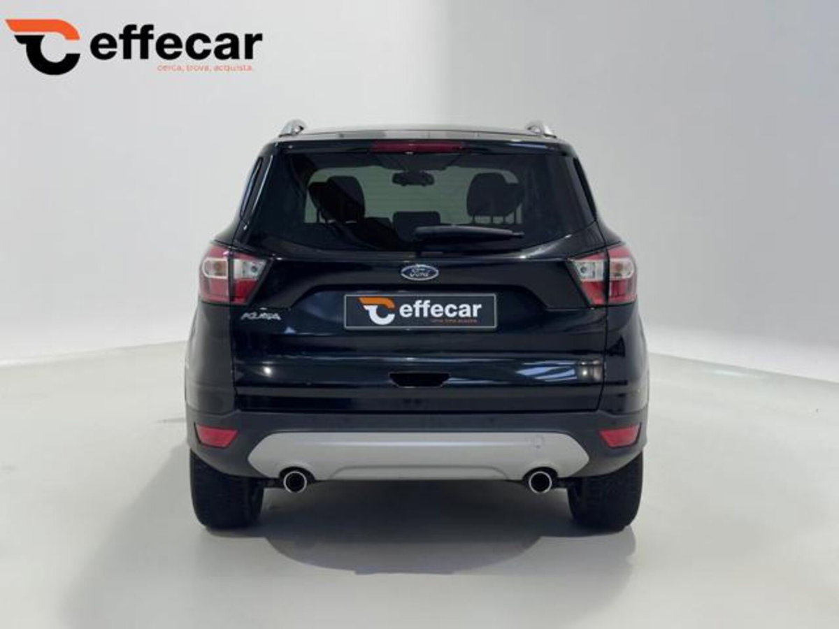Ford Kuga 1.5 TDCI 120 CV S&S 2WD Business (5)