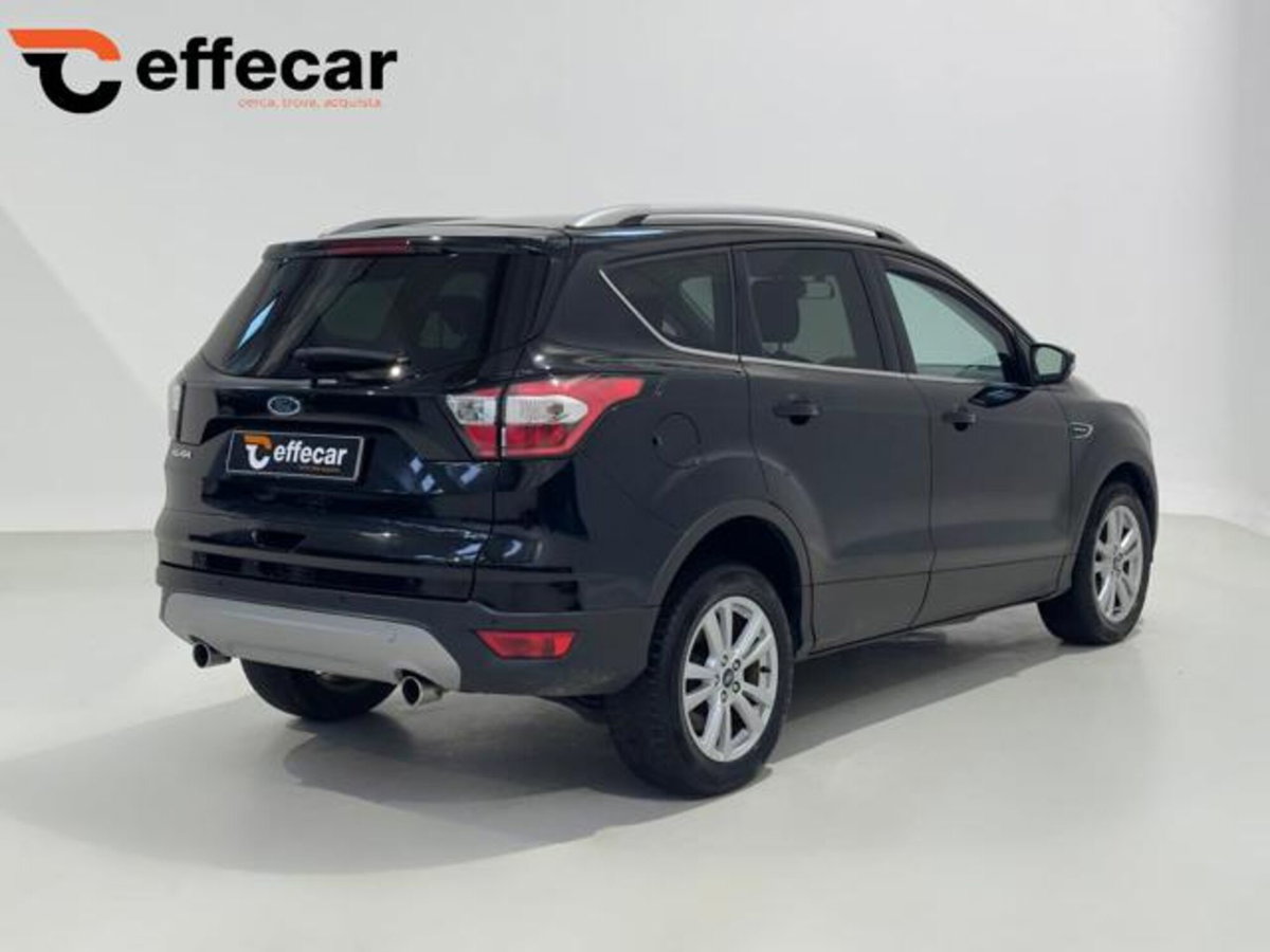Ford Kuga 1.5 TDCI 120 CV S&S 2WD Business (6)
