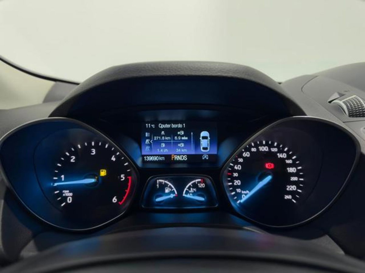 Ford Kuga 1.5 TDCI 120 CV S&S 2WD Business (8)