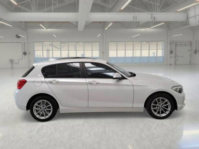 BMW Serie 1 116d 2.0 116CV cat 5 porte Attiva DPF (3)