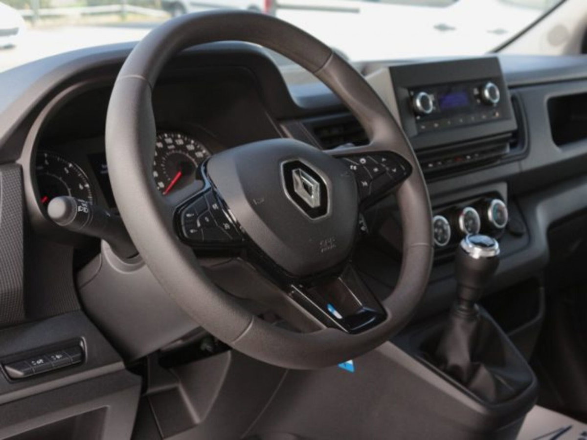 Renault Trafic Furgone van T30 2.0 blue dci 110cv L2H1 (8)