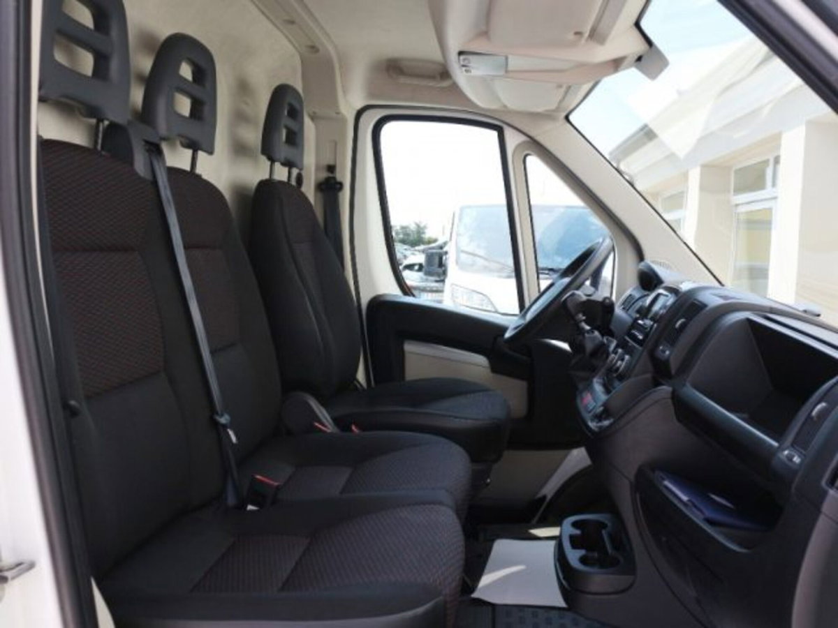 Peugeot Boxer Furgone 335 L2H2 2.2 bluehdi 140cv S&S vetrato (11)