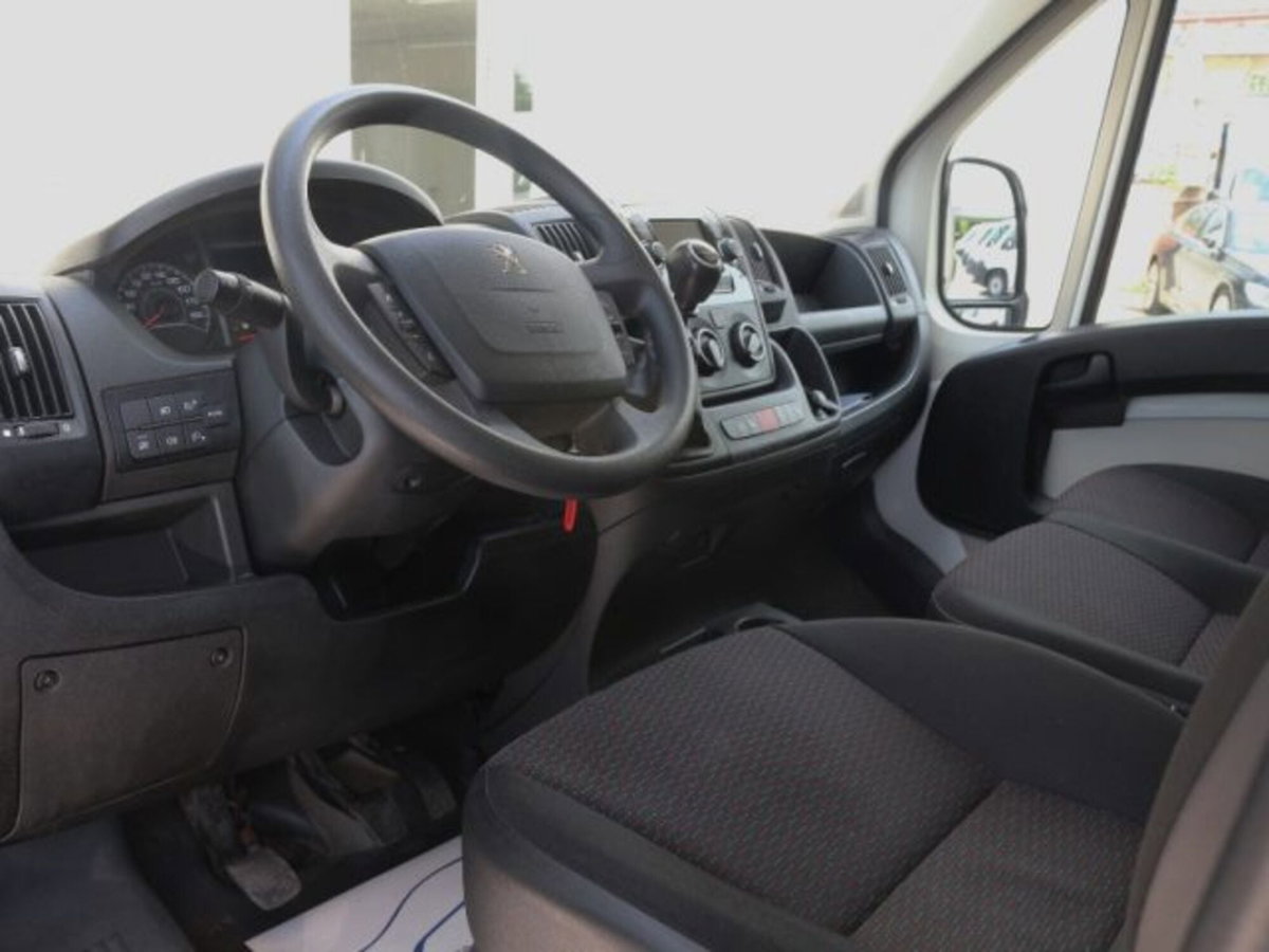 Peugeot Boxer Furgone 335 L2H2 2.2 bluehdi 140cv S&S vetrato (7)