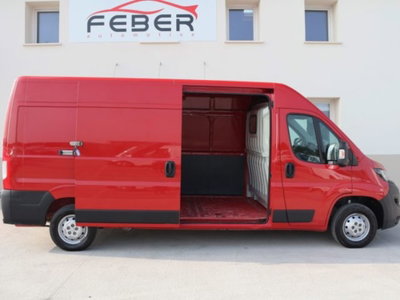 Peugeot Boxer Furgone 335 L3H2 2.2 bluehdi 140cv S&S vetrato at8 (6)