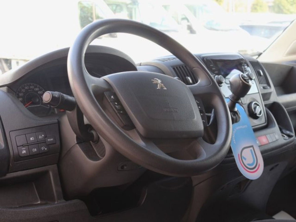 Peugeot Boxer Furgone 35 L3H2 2.2 diesel 140cv S&S vetrato at8 (8)