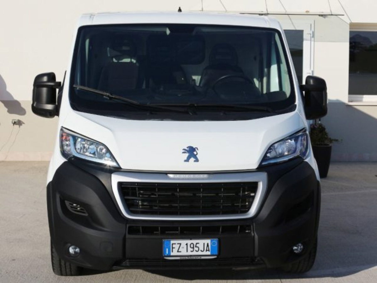 Peugeot Boxer Furgone 330 2.0 BlueHDi PC-TN Furgone (2)