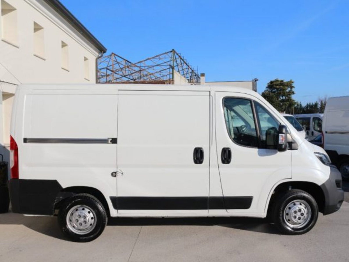 Peugeot Boxer Furgone 330 2.0 BlueHDi PC-TN Furgone (5)
