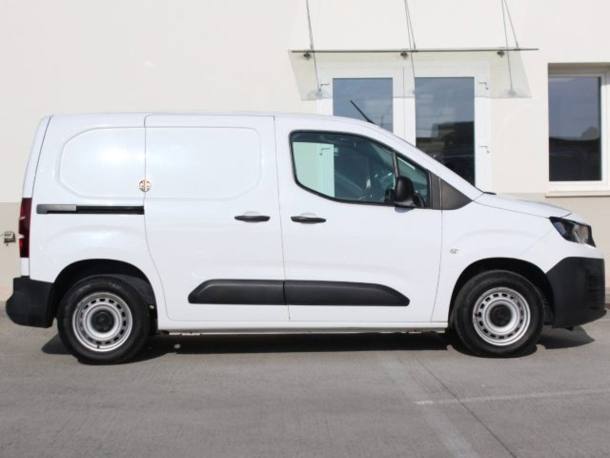 Peugeot Partner Furgone BlueHDi 100 PC Furgone Premium (7)